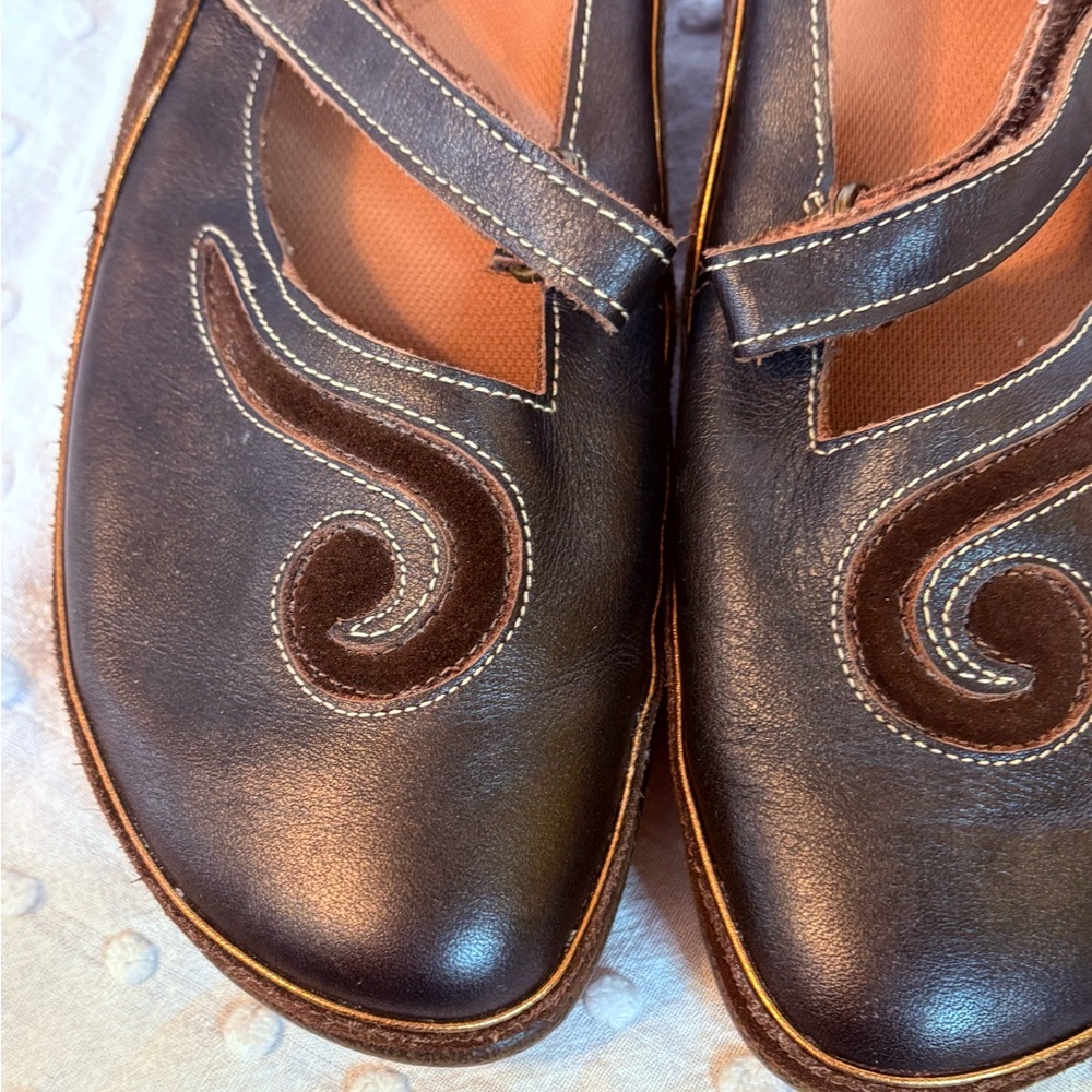 Naot Brown Matai Leather Mary Jane Flats Swirl Size 8 - Picture 4 of 10